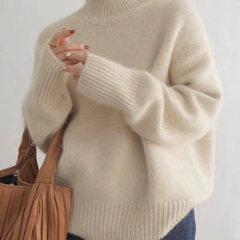 ELLEN | EKSKLUSIV RULLEKRAVE-SWEATER